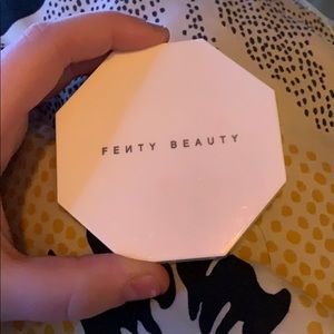 fenty beauty dual highlighter